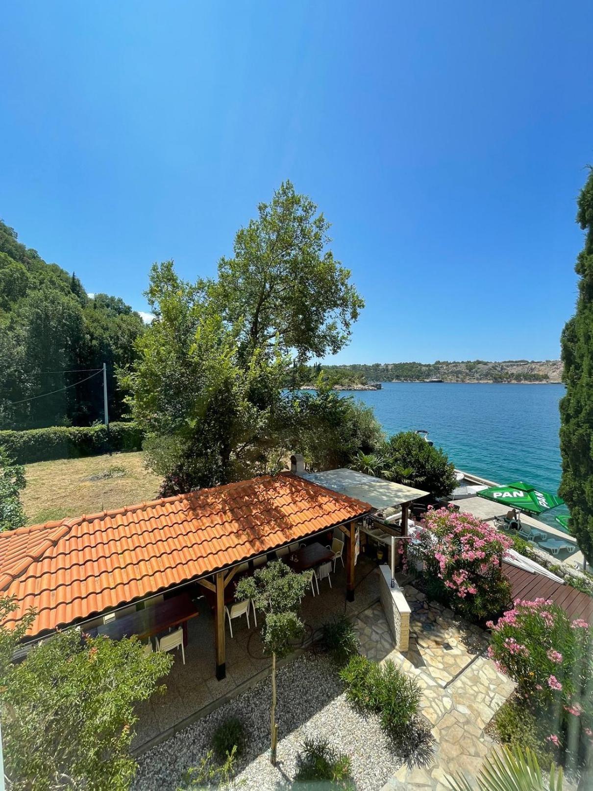 Bed&Breakfast Villa Eva Омишаль Экстерьер фото