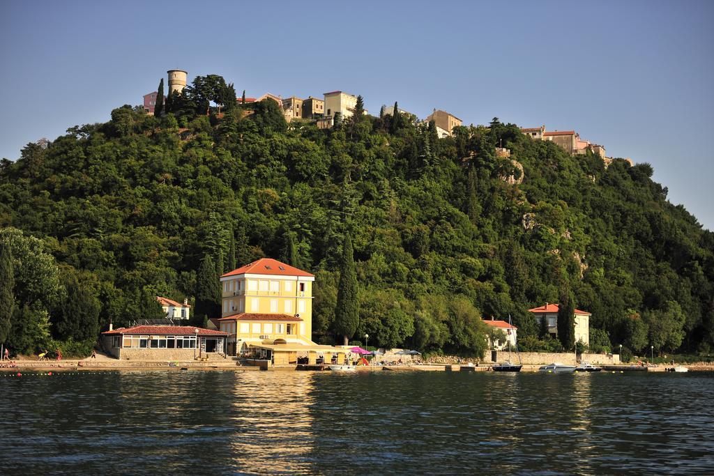 Bed&Breakfast Villa Eva Омишаль Экстерьер фото