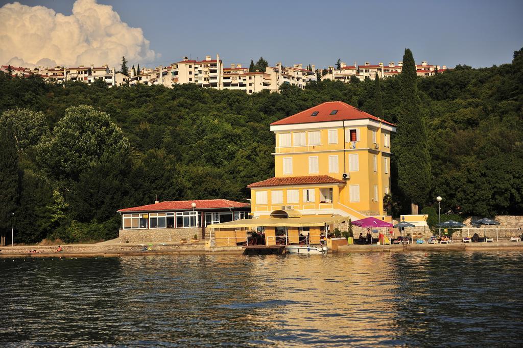 Bed&Breakfast Villa Eva Омишаль Экстерьер фото
